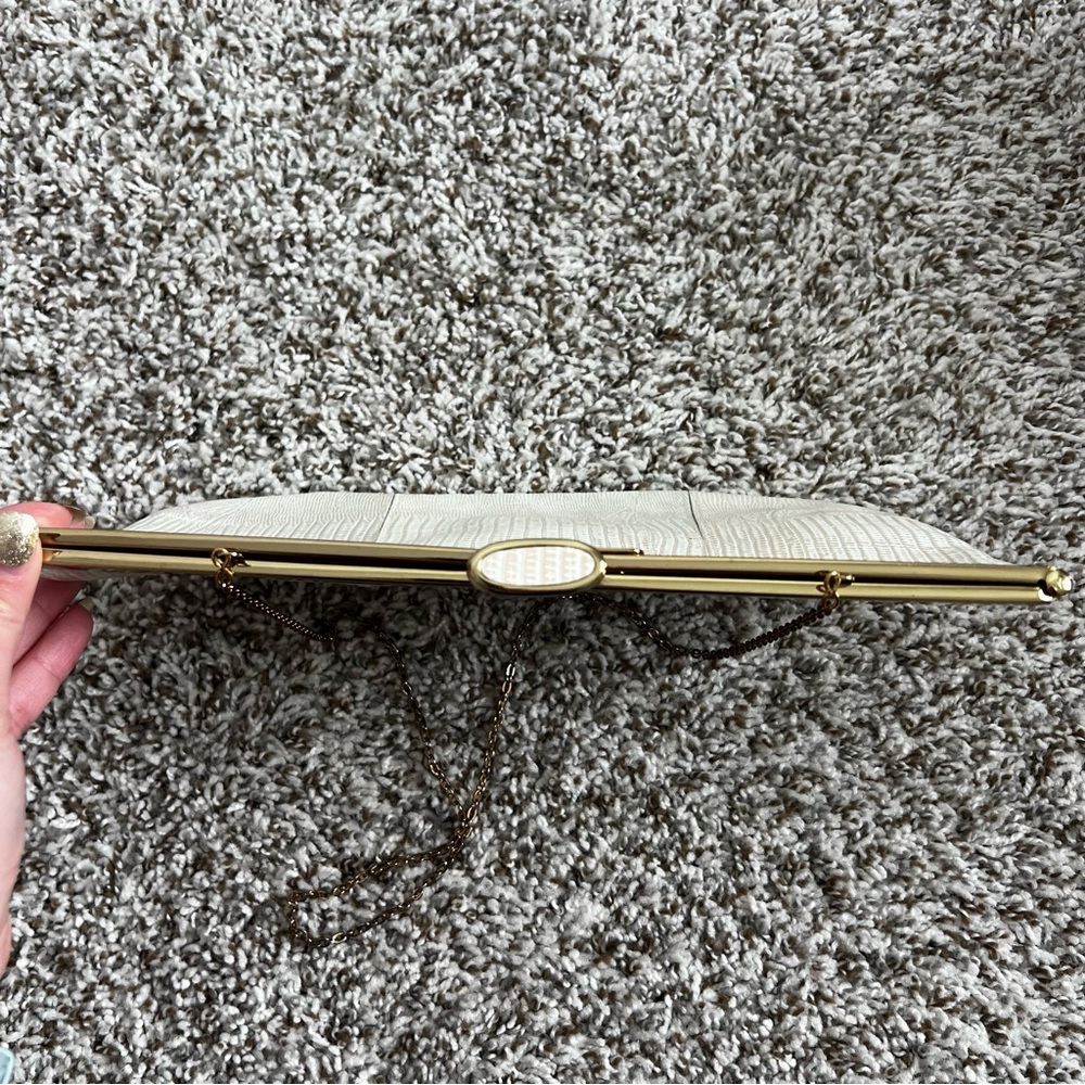 Vintage Etra White Lizard-Embossed Leather Purse - Picture 3 of 11